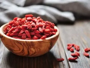 Schüssel mit Goji Beeren