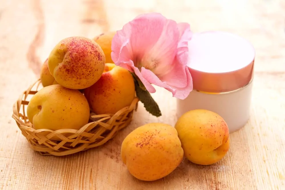 Kosmetik Produkte mit Aprikosenkernöl